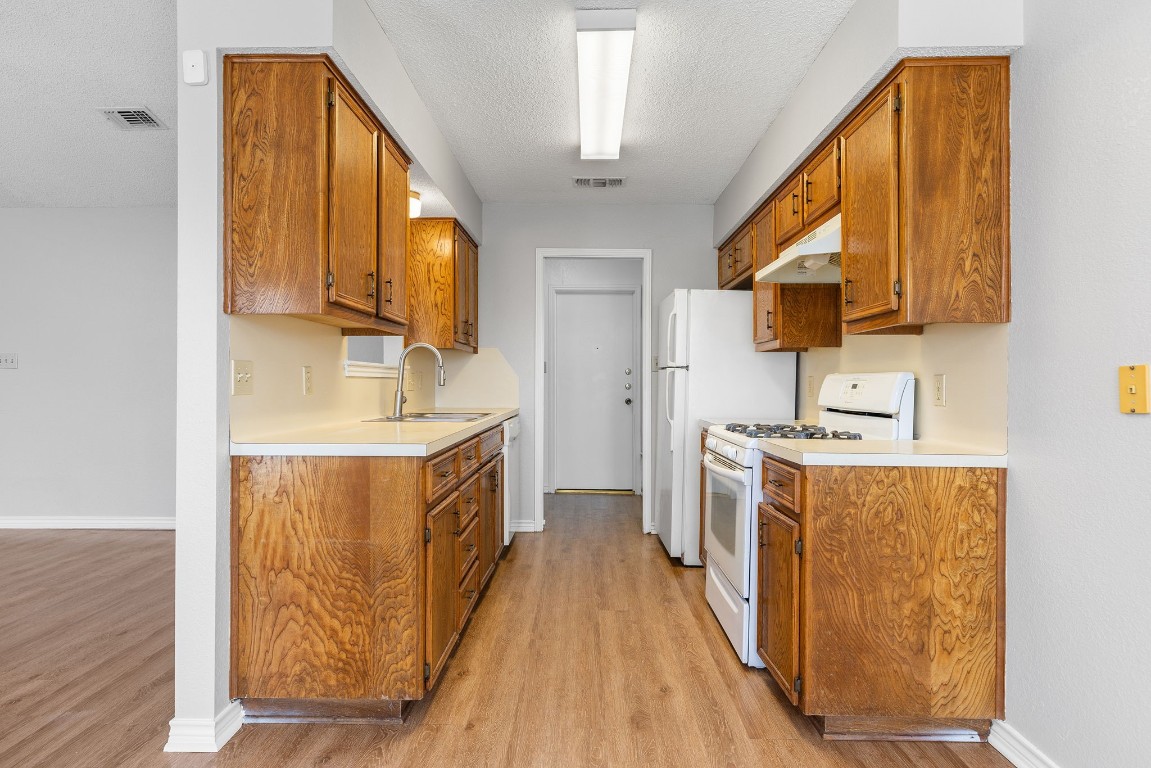 506 Lakeway Drive , Georgetown, TX, 78628 | 2317965 | Realty Texas LLC