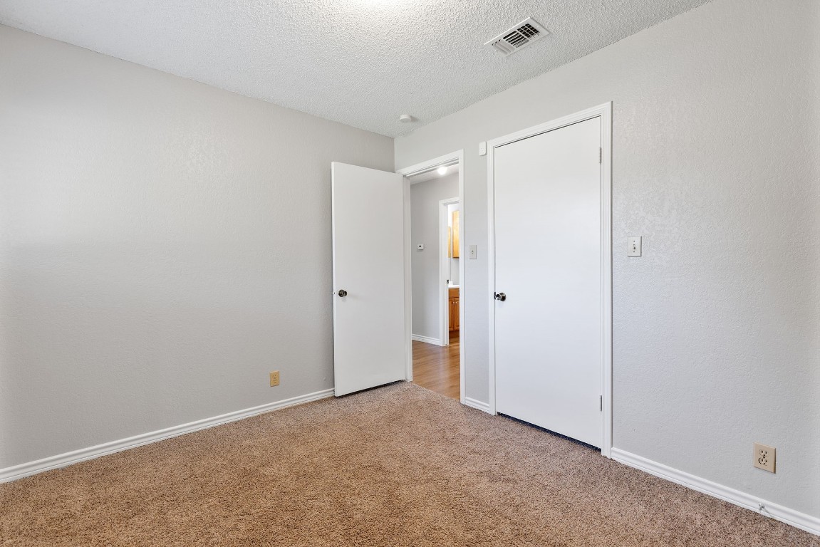 506 Lakeway Drive , Georgetown, TX, 78628 | 2317965 | Realty Texas LLC