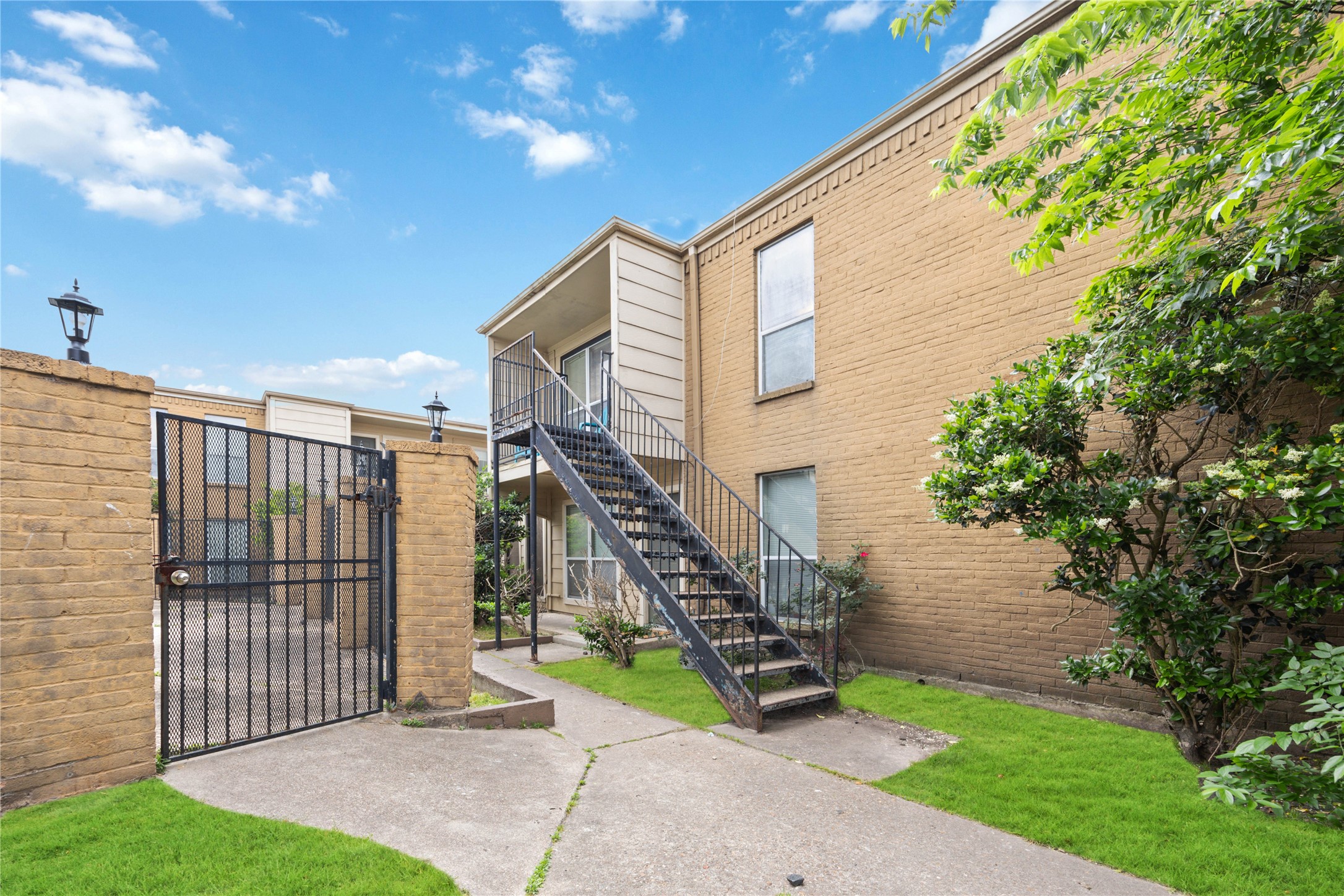 8100 Creekbend Drive 136 , Houston, TX, 77071 | 53552888 | Realty Texas LLC