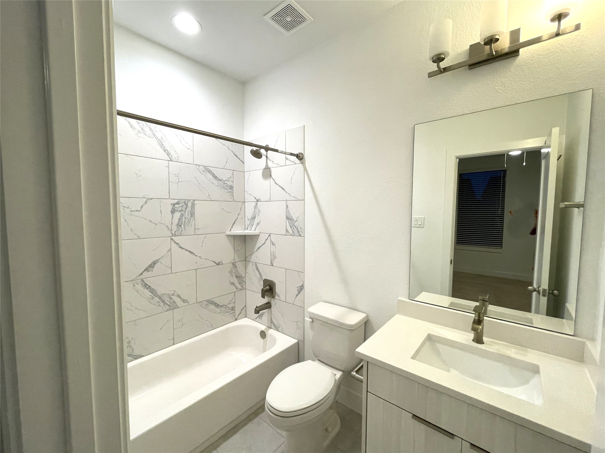 18712 Centro Main Street B , Shenandoah, TX, 77385 | 59593958 | Realty Texas LLC