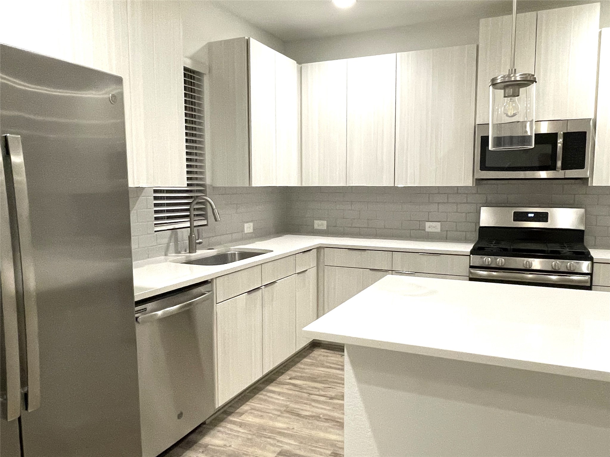 18712 Centro Main Street B , Shenandoah, TX, 77385 | 59593958 | Realty Texas LLC