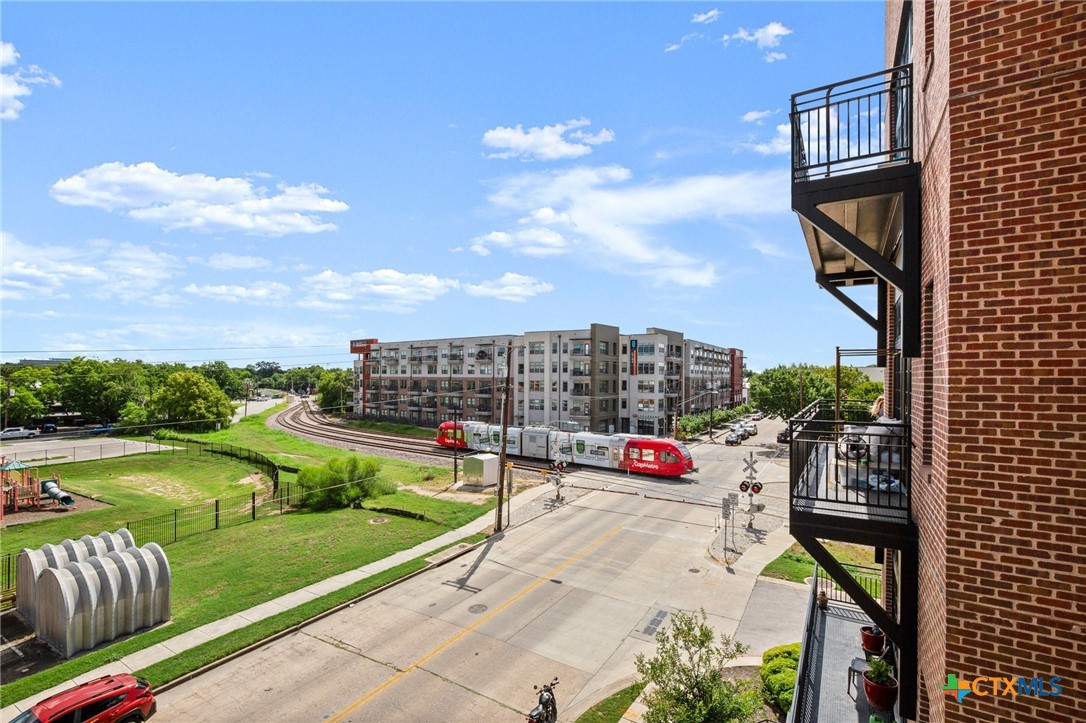 2235 E 6th Street 204 , Austin, TX, 78702 | 550940 | Realty Texas LLC