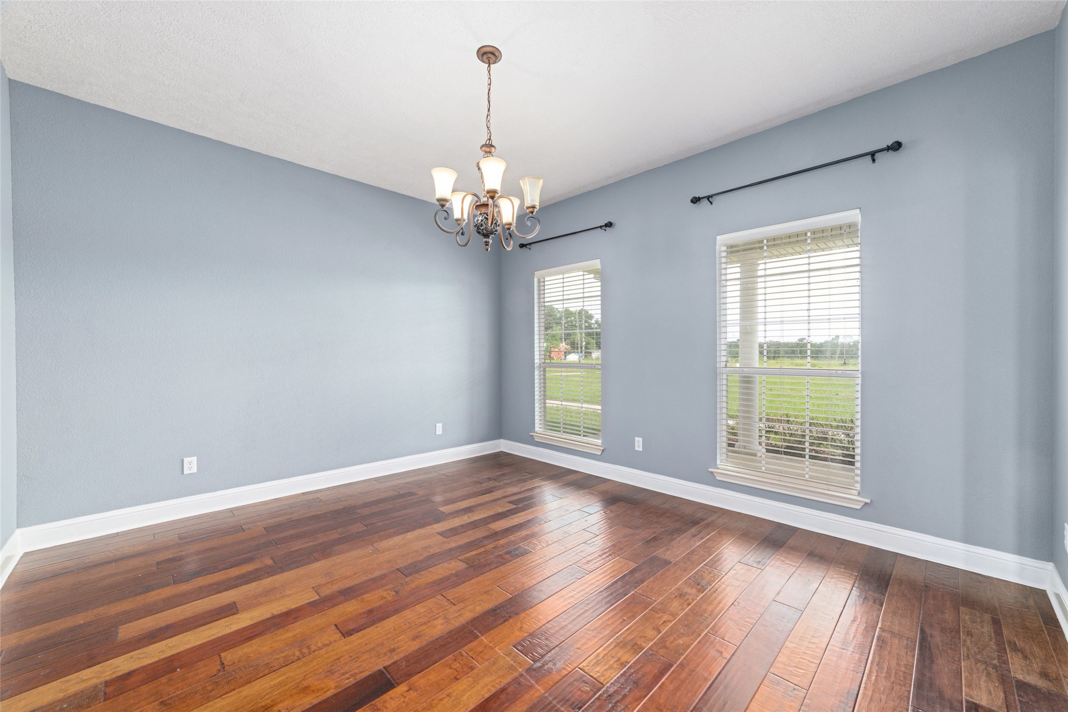 323 County Road 907 , Buna, TX, 77612 | 68231348 | Realty Texas LLC