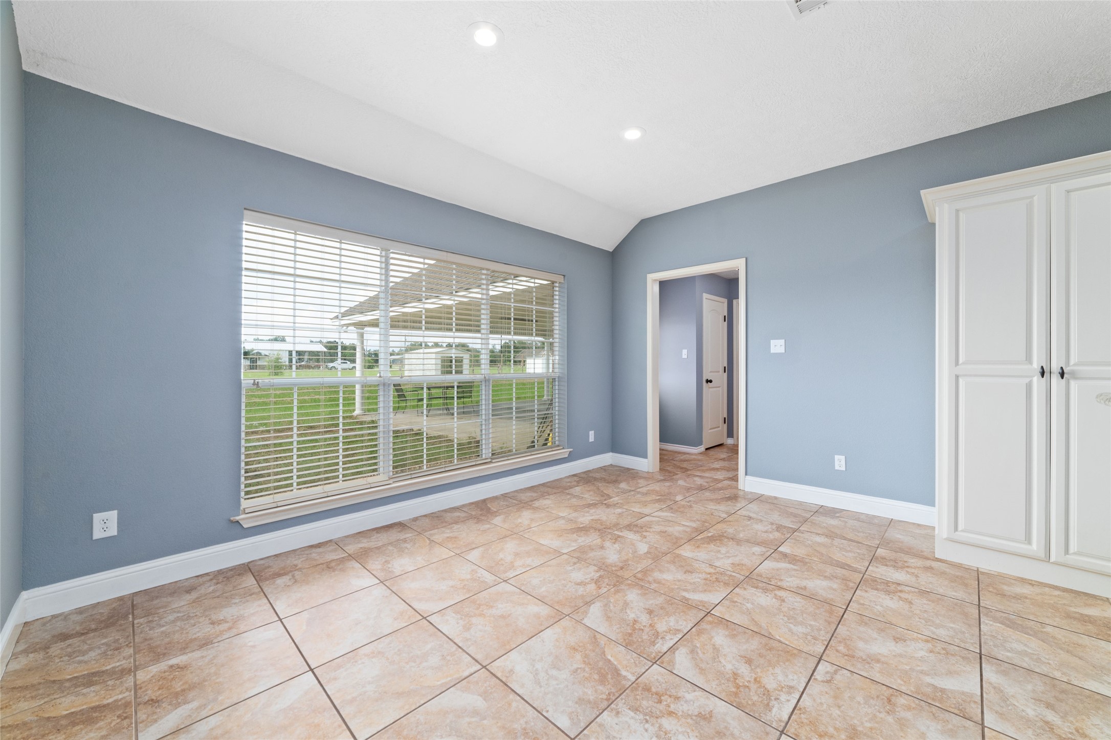 323 County Road 907 , Buna, TX, 77612 | 68231348 | Realty Texas LLC