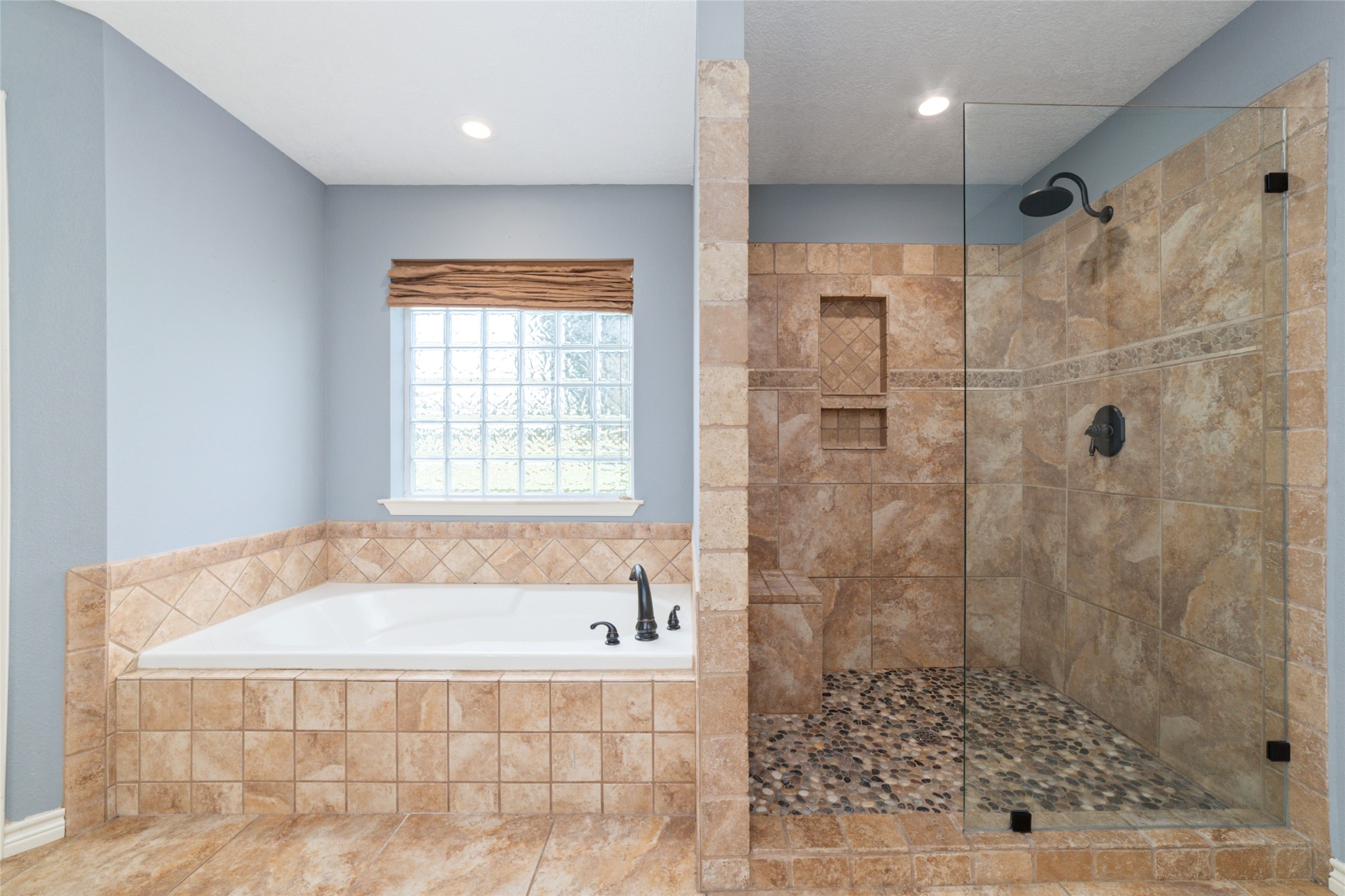 323 County Road 907 , Buna, TX, 77612 | 68231348 | Realty Texas LLC