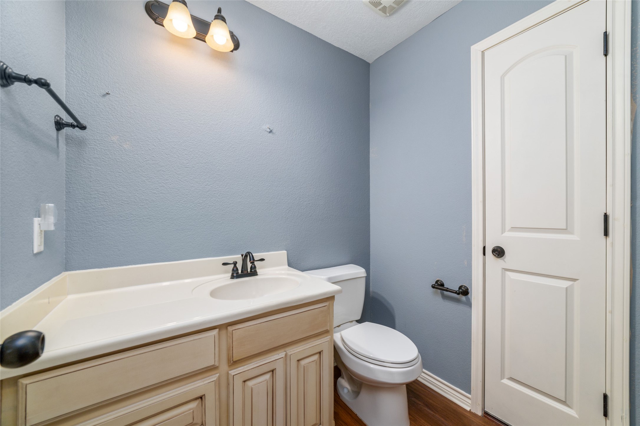 323 County Road 907 , Buna, TX, 77612 | 68231348 | Realty Texas LLC