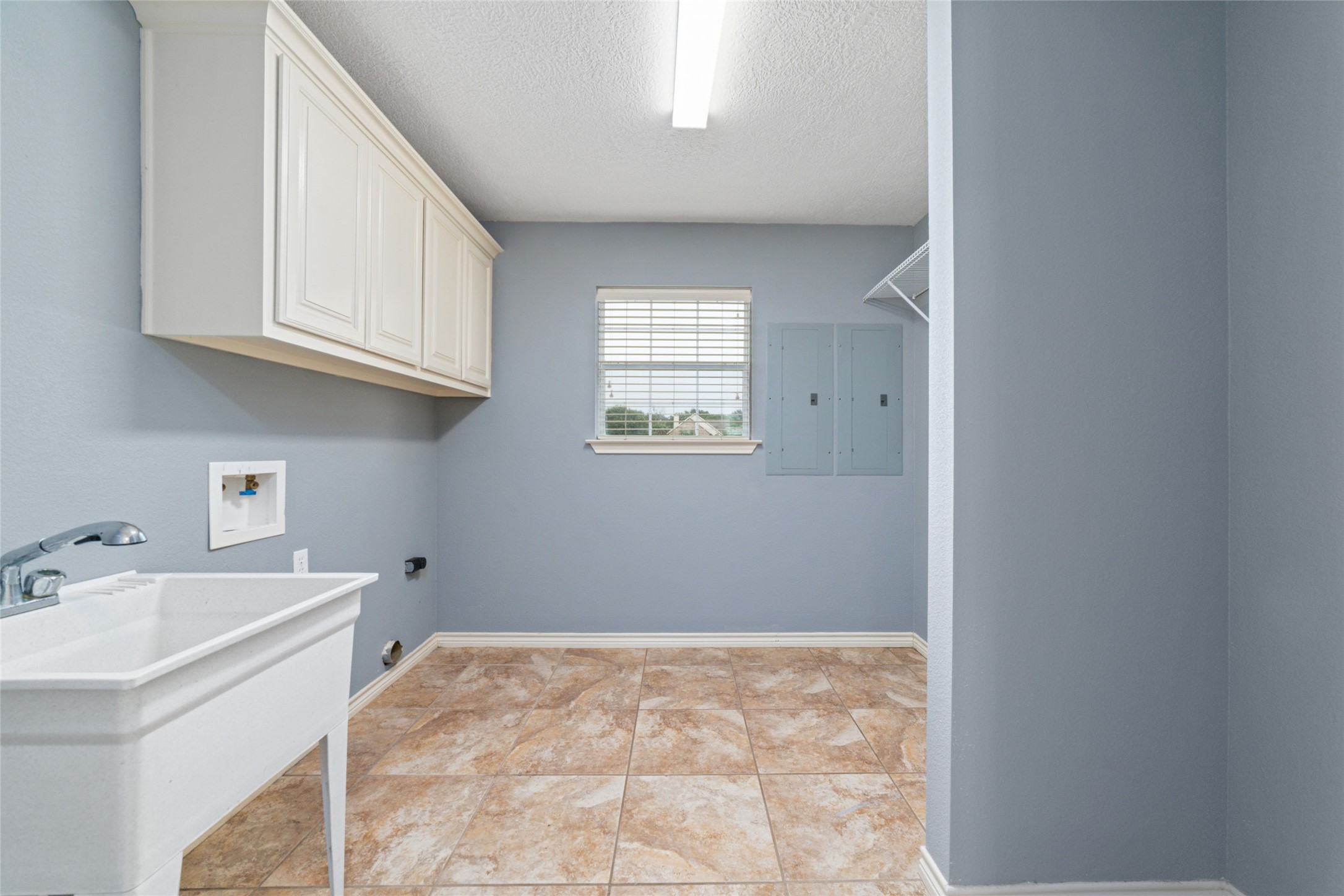 323 County Road 907 , Buna, TX, 77612 | 68231348 | Realty Texas LLC