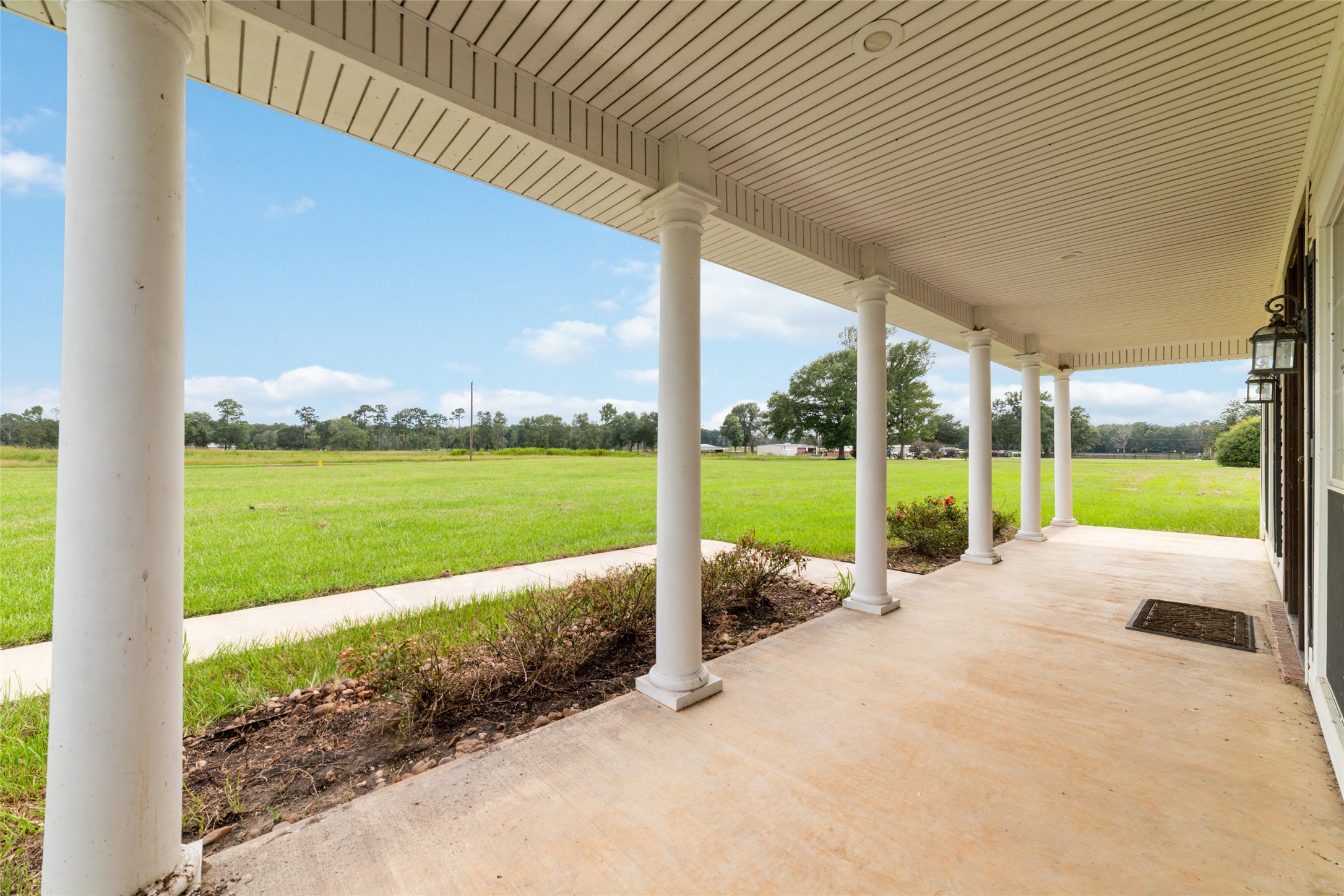 323 County Road 907 , Buna, TX, 77612 | 68231348 | Realty Texas LLC