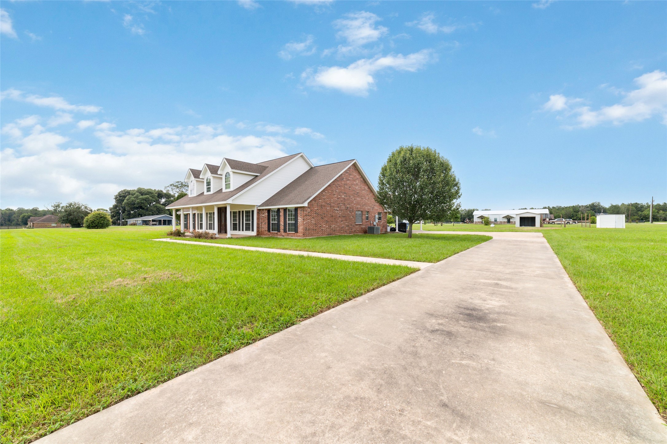 323 County Road 907 , Buna, TX, 77612 | 68231348 | Realty Texas LLC