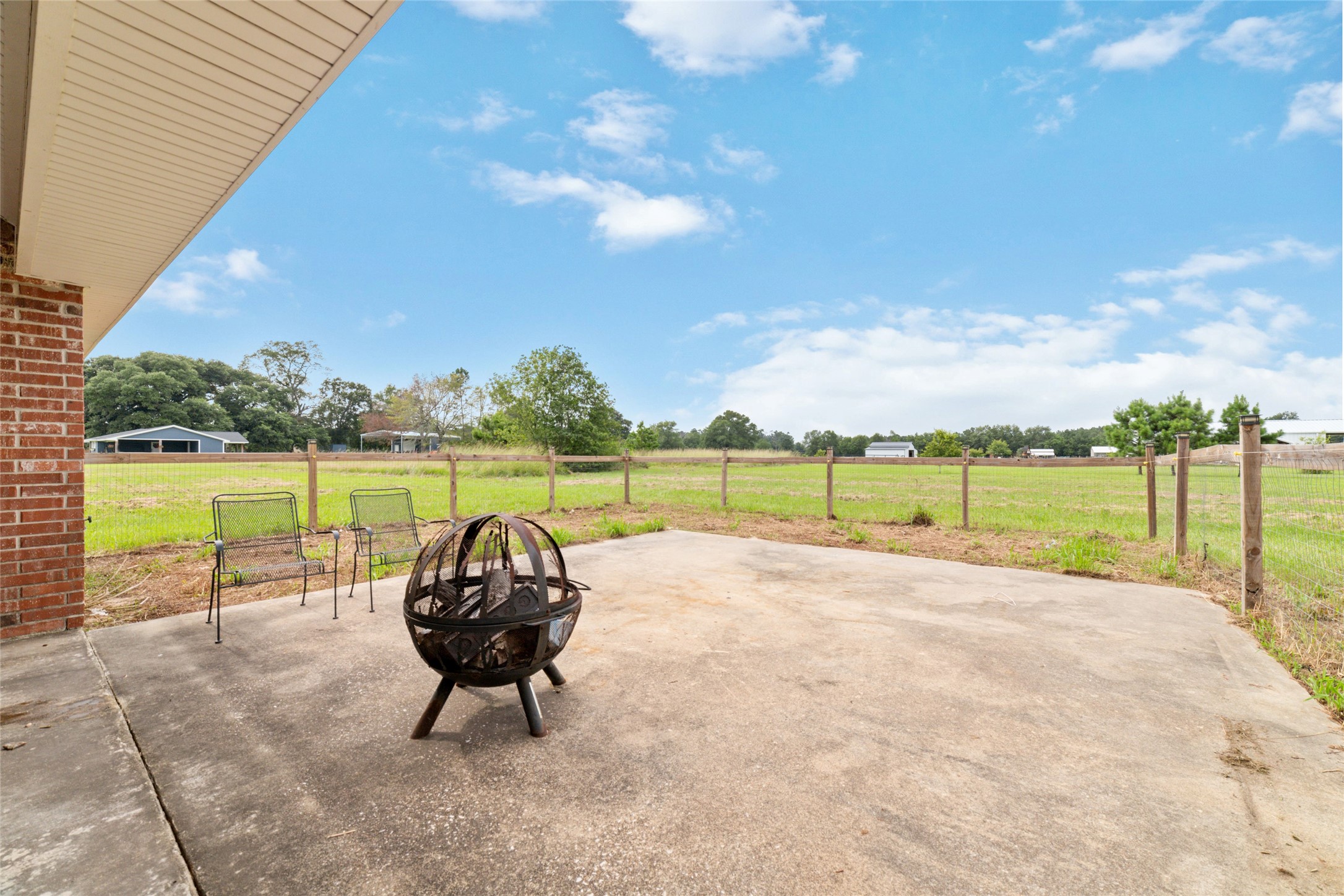 323 County Road 907 , Buna, TX, 77612 | 68231348 | Realty Texas LLC
