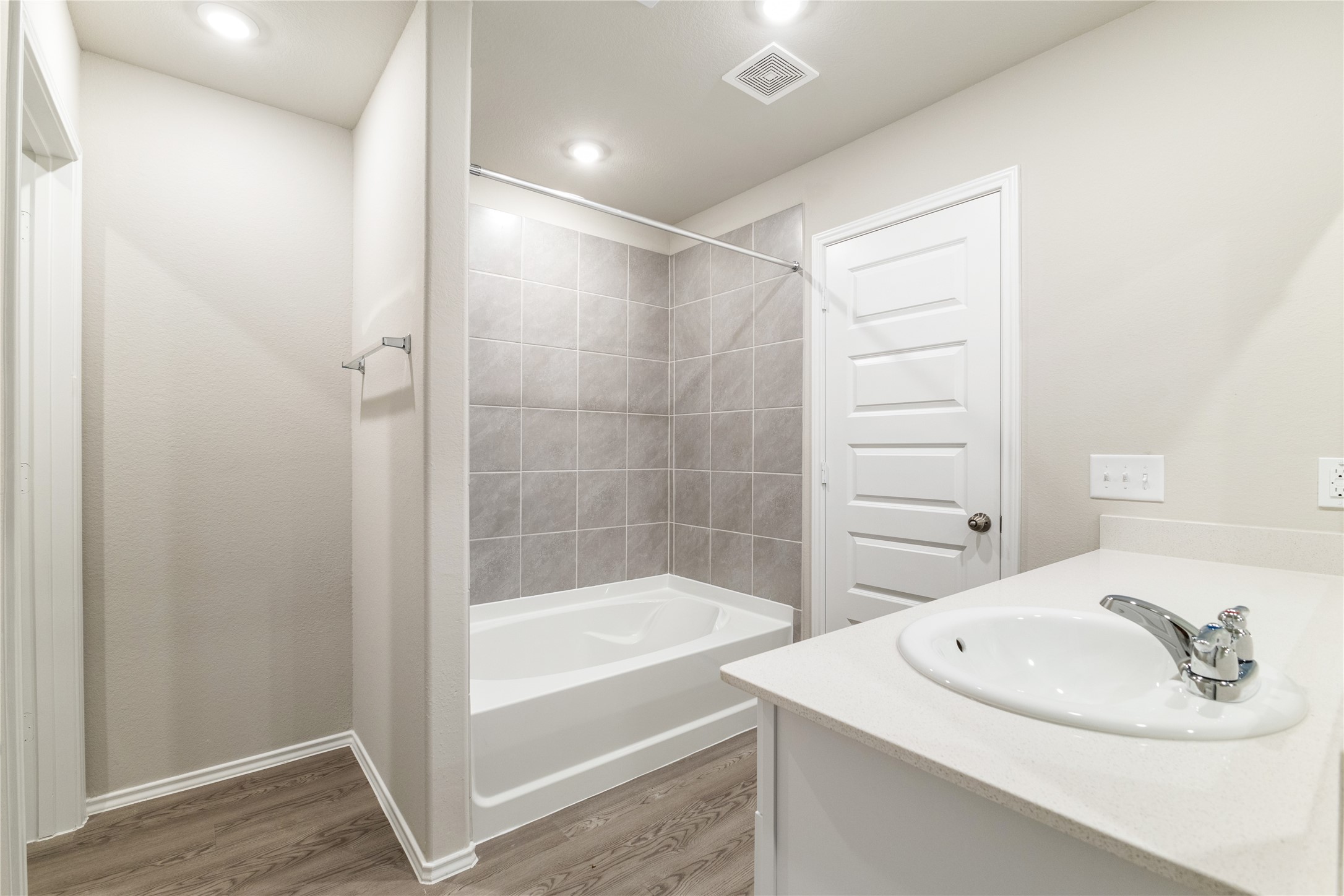 1918 Evening Breeze , Houston, TX, 77073 | 37881832 | Realty Texas LLC
