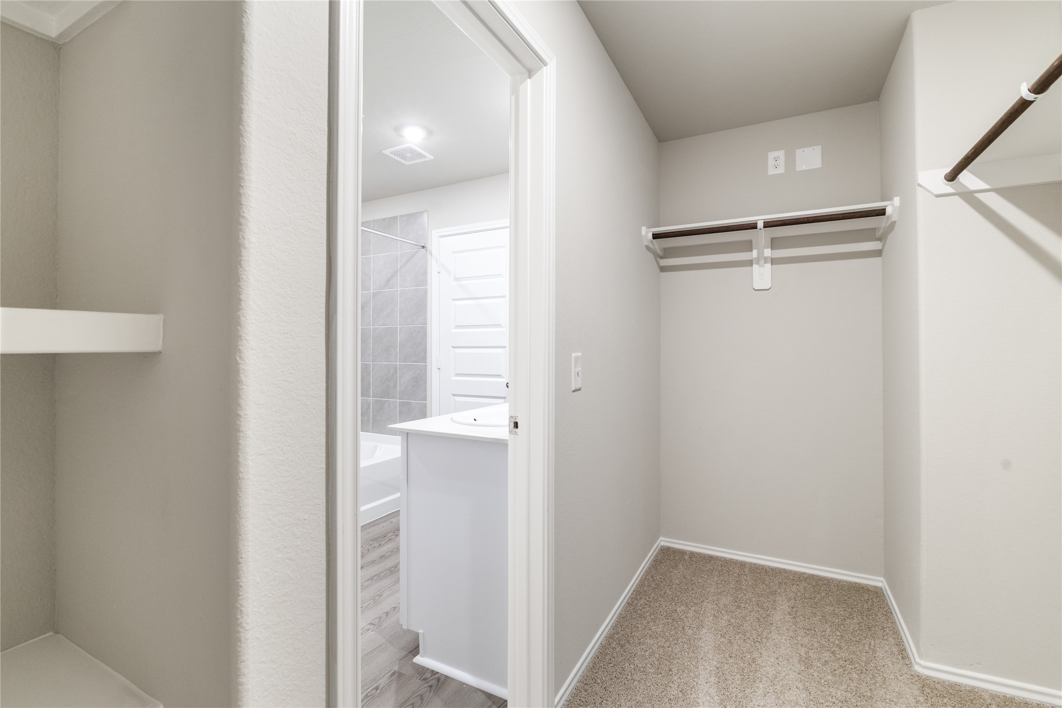 1918 Evening Breeze , Houston, TX, 77073 | 37881832 | Realty Texas LLC
