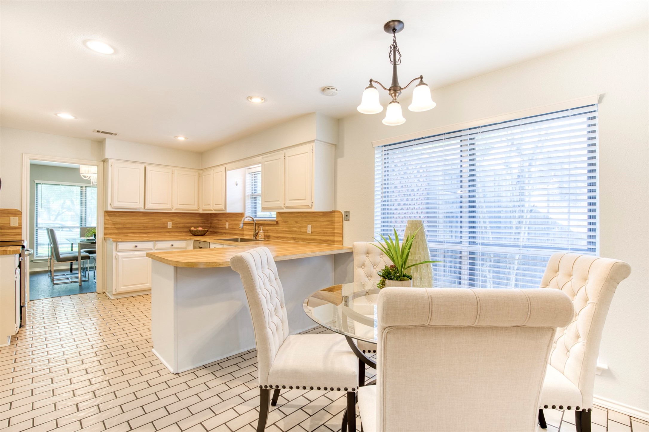128 N Spring Creek Drive , Richardson, TX, 75081 | 20677503 | Realty Texas LLC