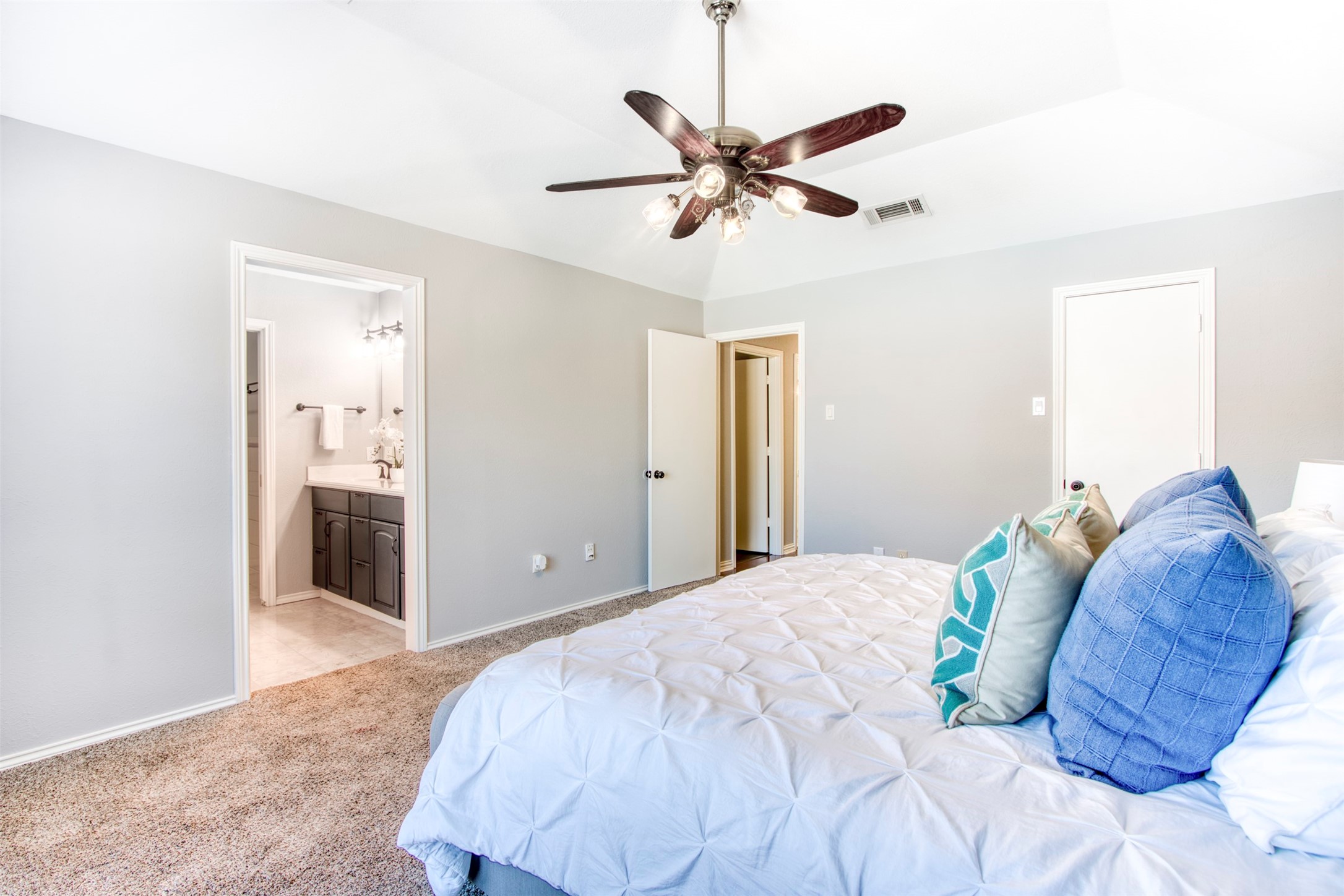 128 N Spring Creek Drive , Richardson, TX, 75081 | 20677503 | Realty Texas LLC