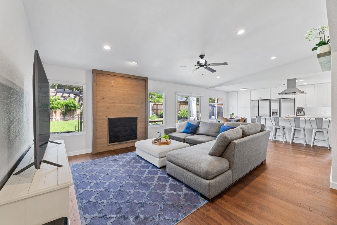 11800 Three Oaks Trail , Austin, TX, 78759 | 3255892 | Realty Texas LLC