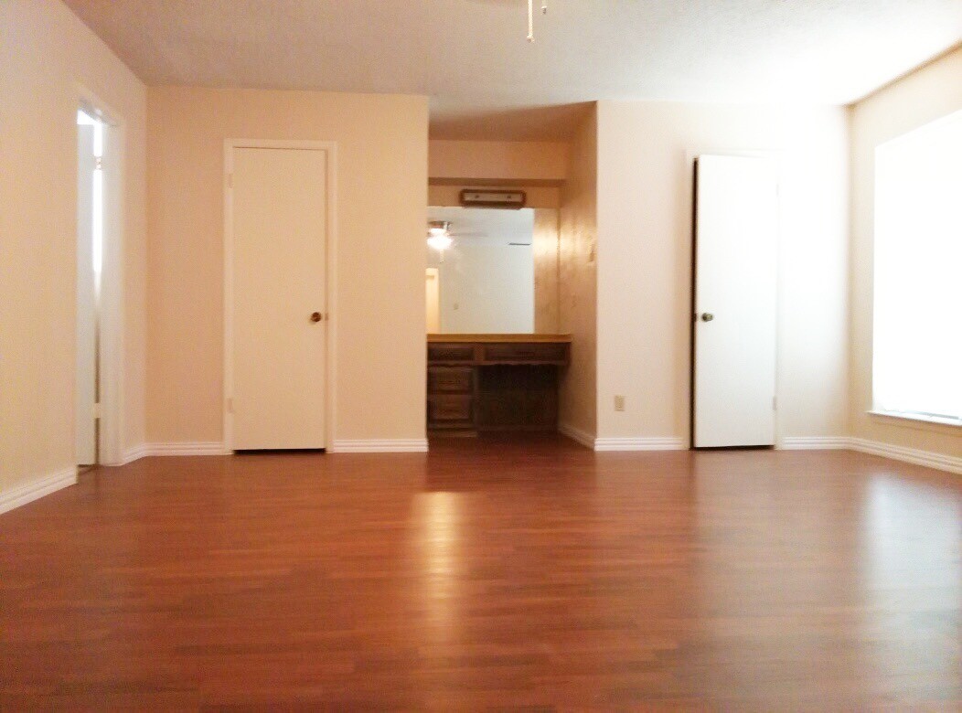 2145 Village Crest Drive , Garland, TX, 75044 | 20680176 | Realty Texas LLC