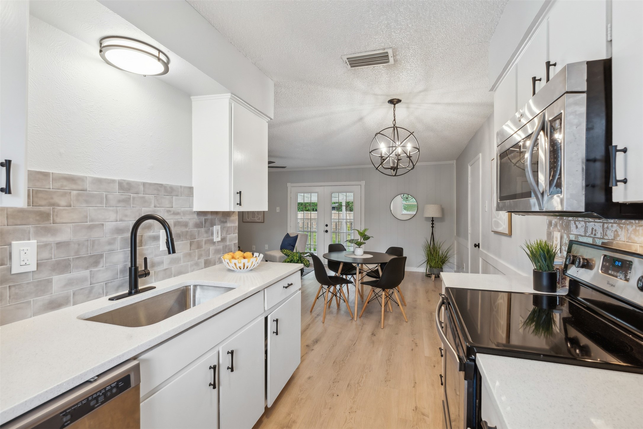 1018 Pleasant Valley Road , Garland, TX, 75040 | 20680096 | Realty Texas LLC