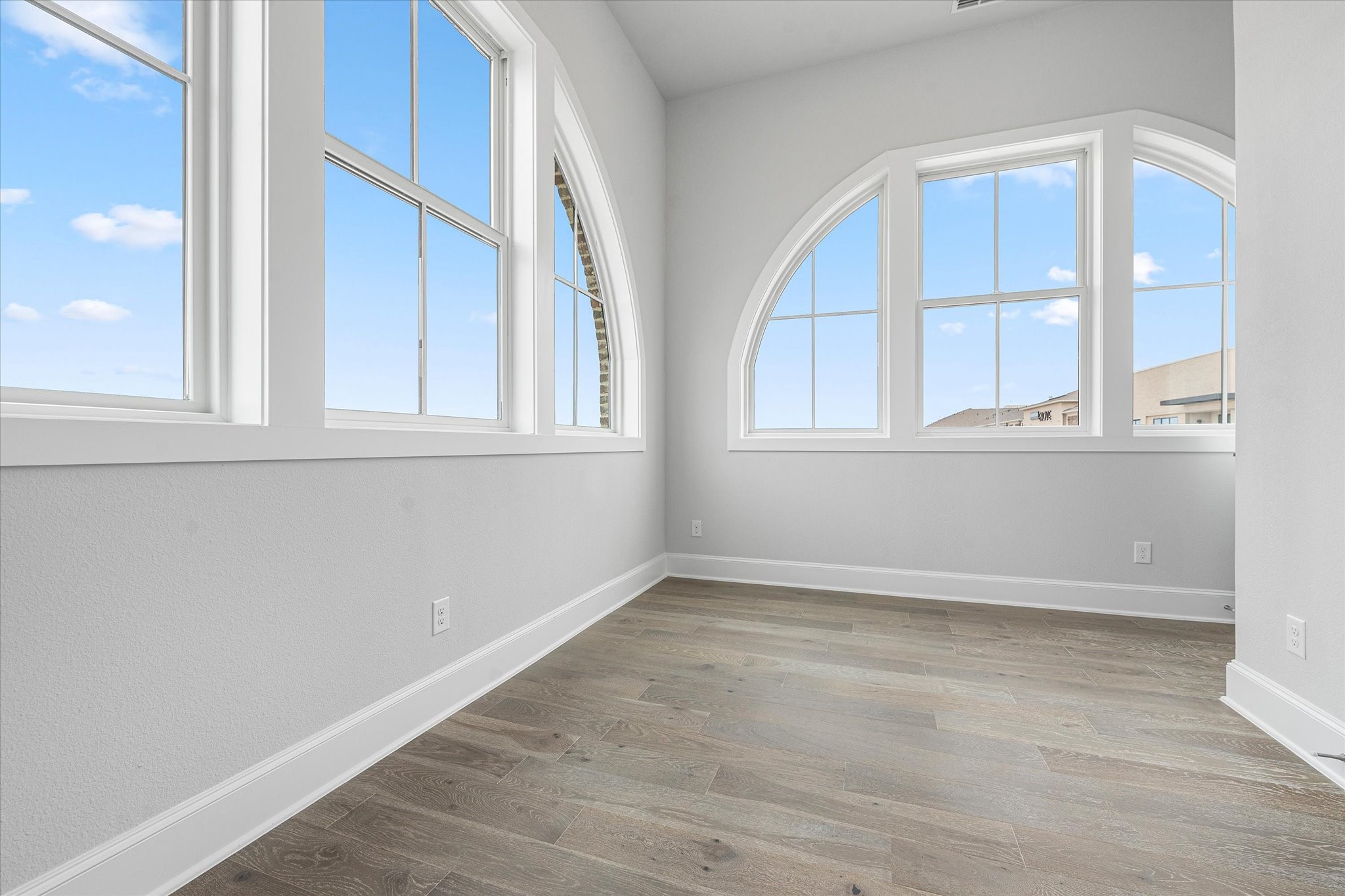 4126 beltline Road , Addison, TX, 75001 | 20683396 | Realty Texas LLC