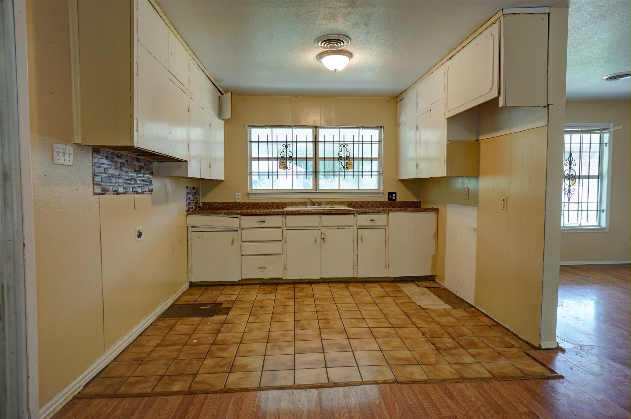 2859 56th Street , Dallas, TX, 75241 | 20685266 | Realty Texas LLC