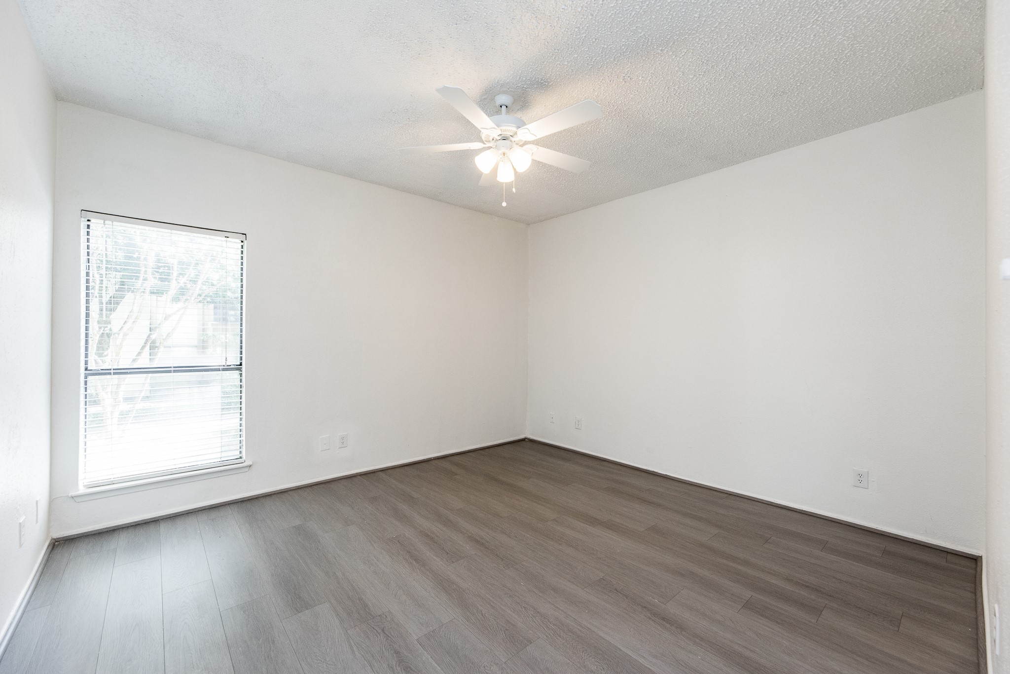 10047 Westpark Drive 57 , Houston, TX, 77042 | 76644388 | Realty Texas LLC