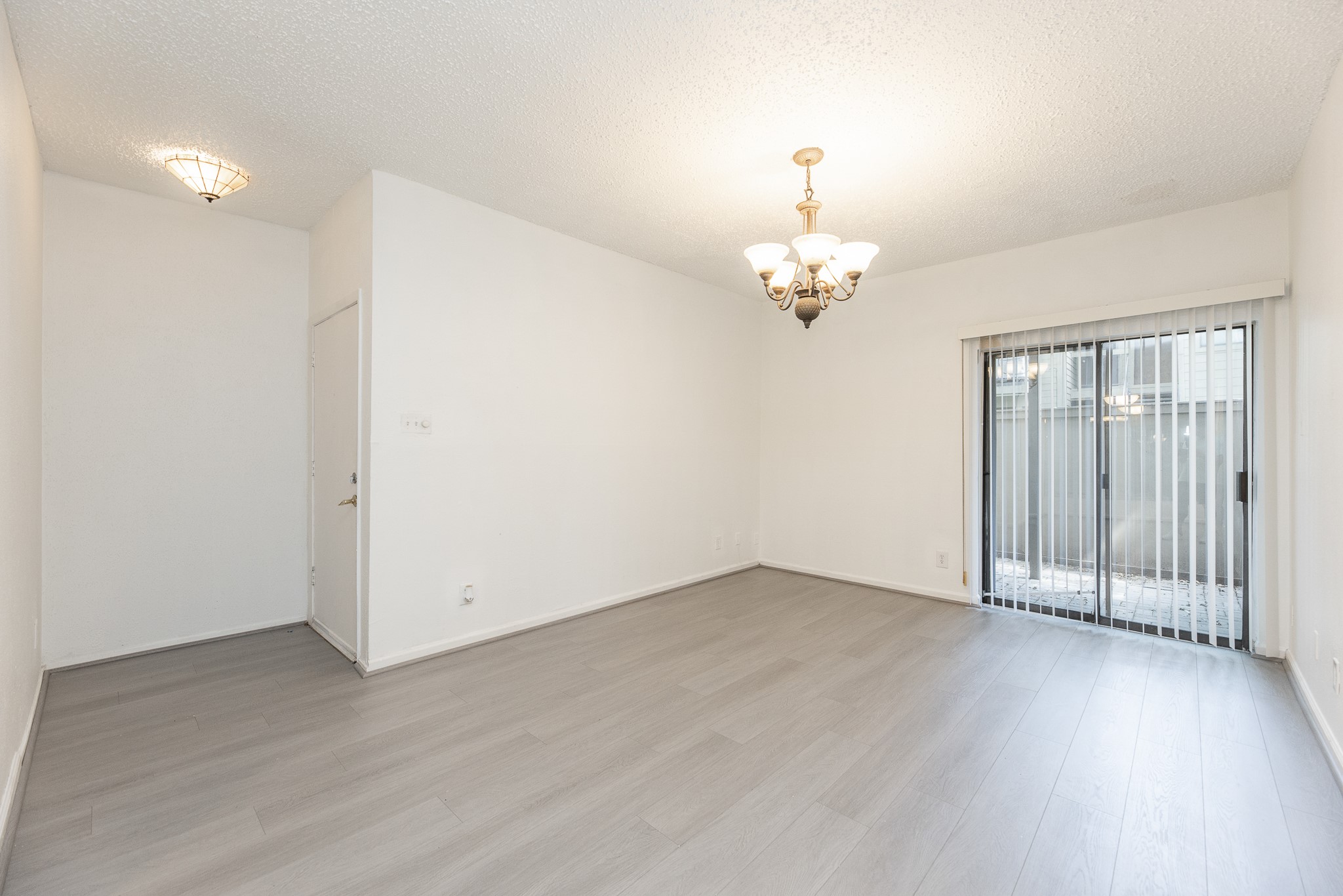10047 Westpark Drive 57 , Houston, TX, 77042 | 76644388 | Realty Texas LLC