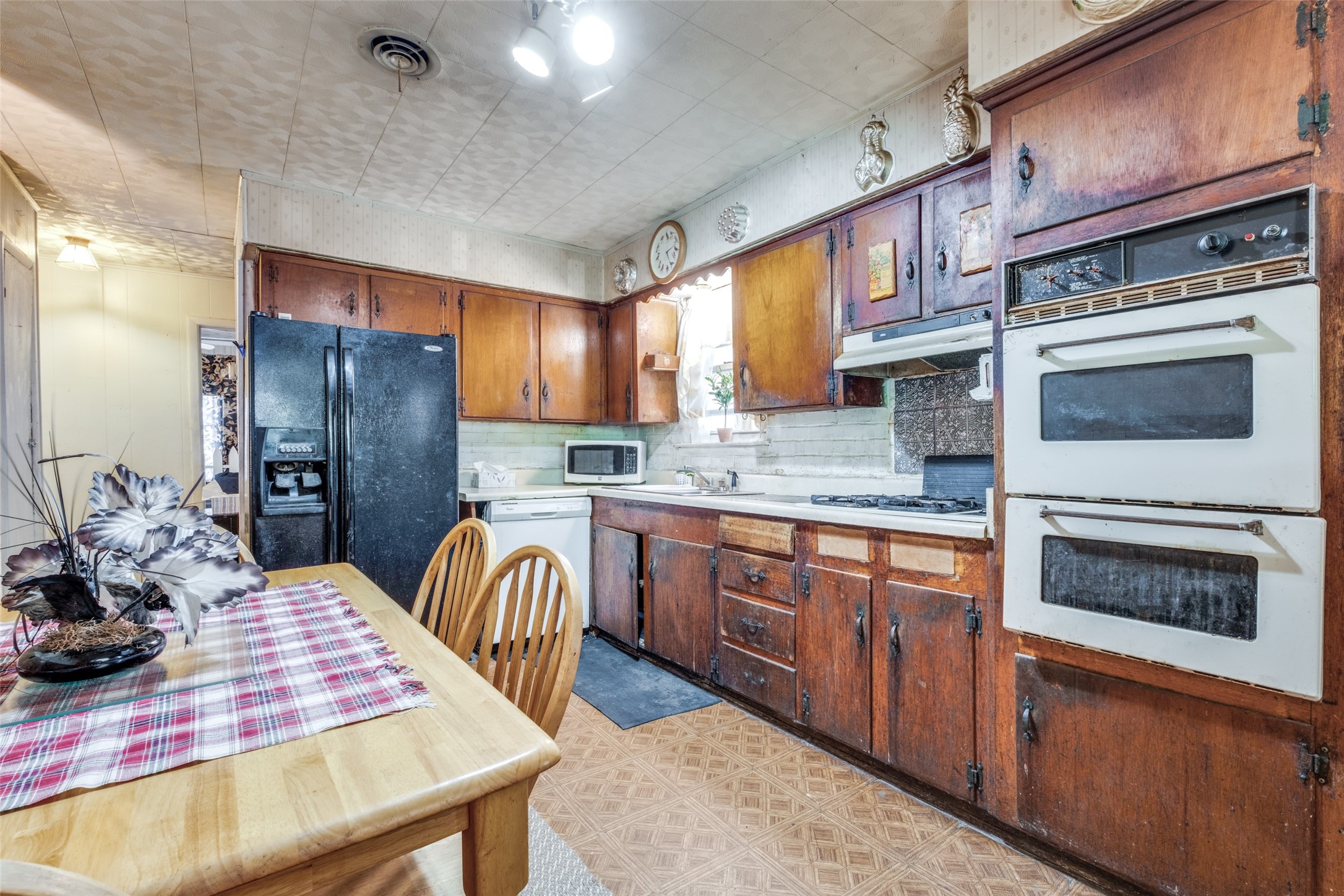 2027 Mount Pleasant Drive , Mesquite, TX, 75149 | 20692287 | Realty Texas LLC