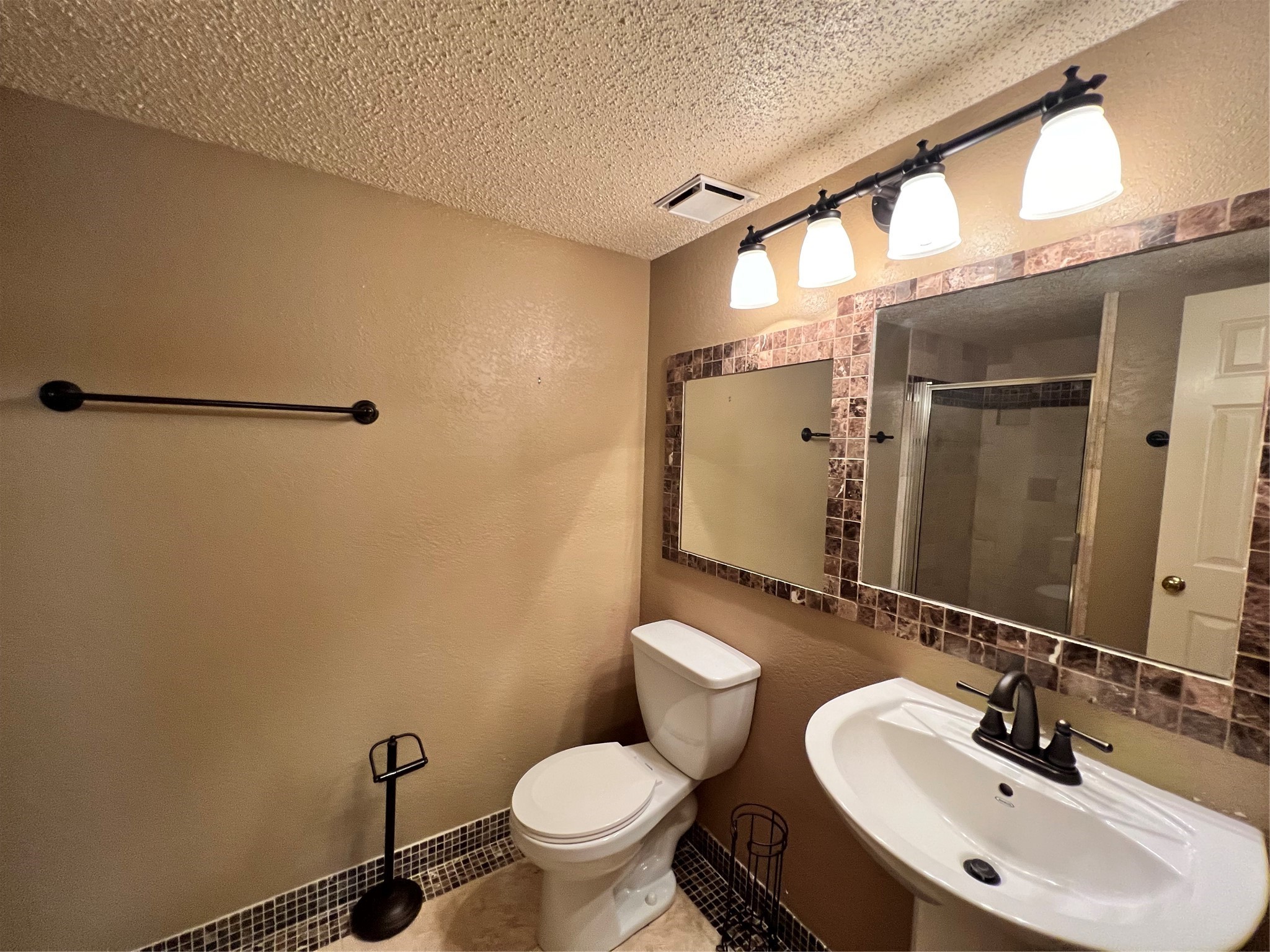 2326 Sword Drive , Garland, TX, 75044 | 20693299 | Realty Texas LLC