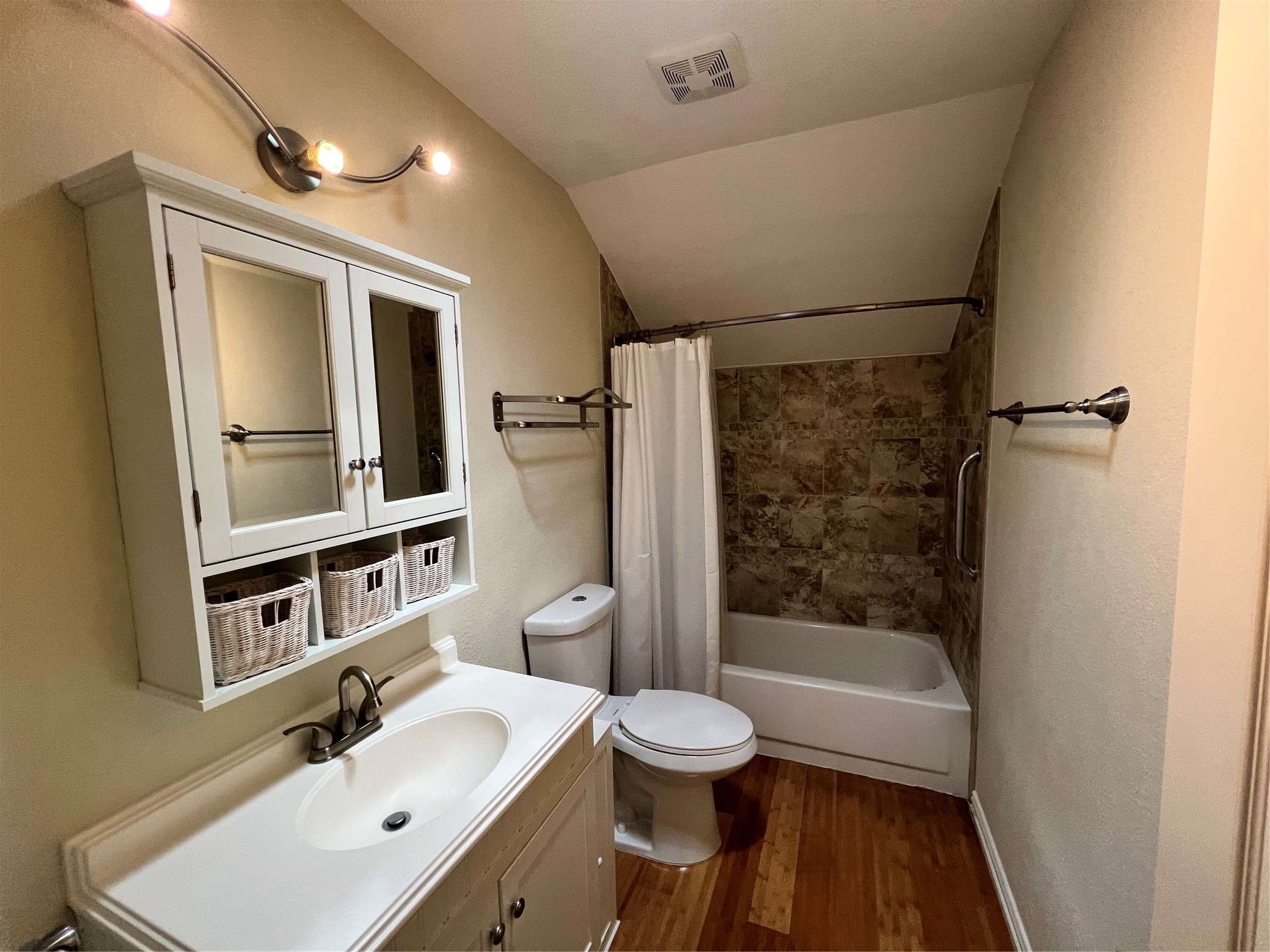 2326 Sword Drive , Garland, TX, 75044 | 20693299 | Realty Texas LLC