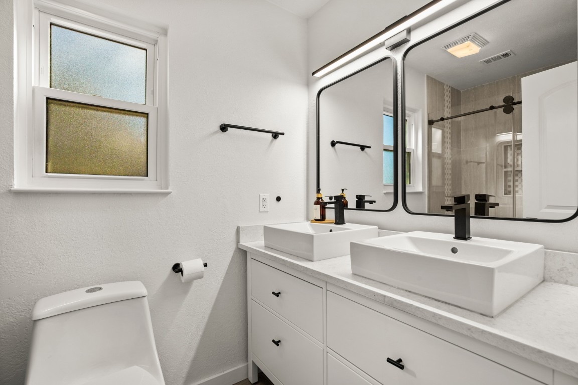 7001 Woodhue Drive A , Austin, TX, 78745 | 8966125 | Realty Texas LLC