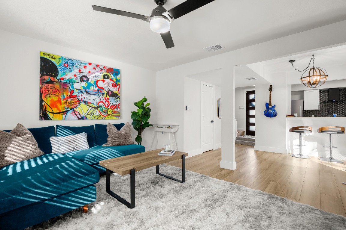 7001 Woodhue Drive A , Austin, TX, 78745 | 8966125 | Realty Texas LLC
