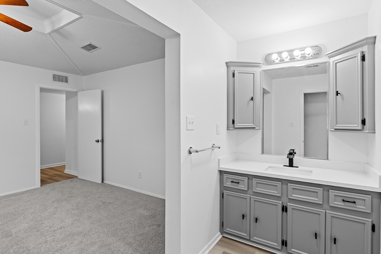 2657 Loganberry Circle , Seabrook, TX, 77586 | 40709278 | Realty Texas LLC
