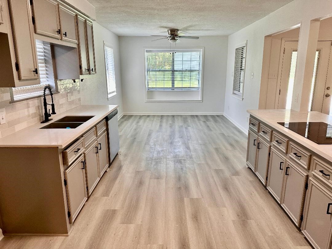 2657 Loganberry Circle , Seabrook, TX, 77586 | 40709278 | Realty Texas LLC