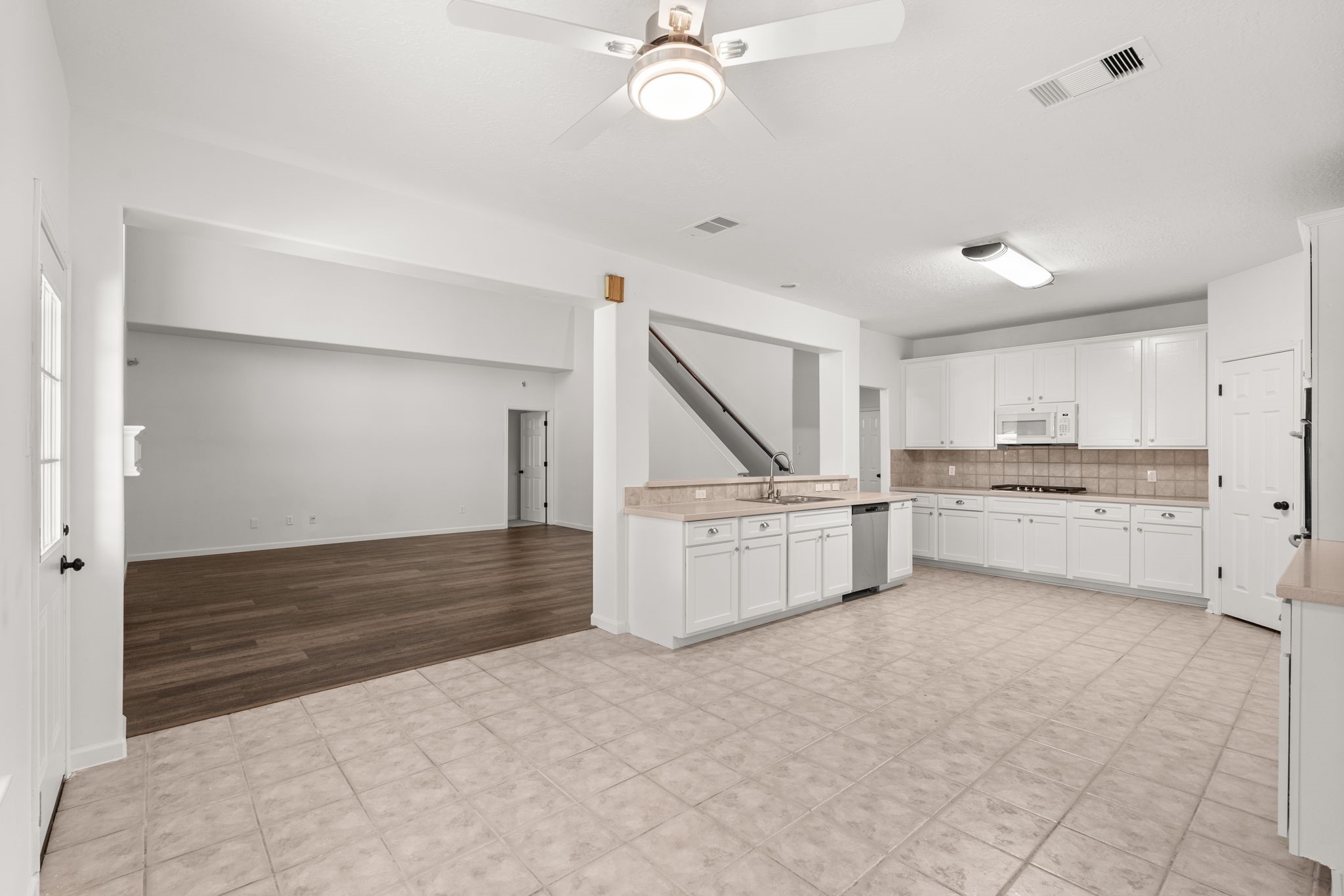 3714 W Pine Orchard Drive , Pearland, TX, 77581 | 33005257 | Realty Texas LLC
