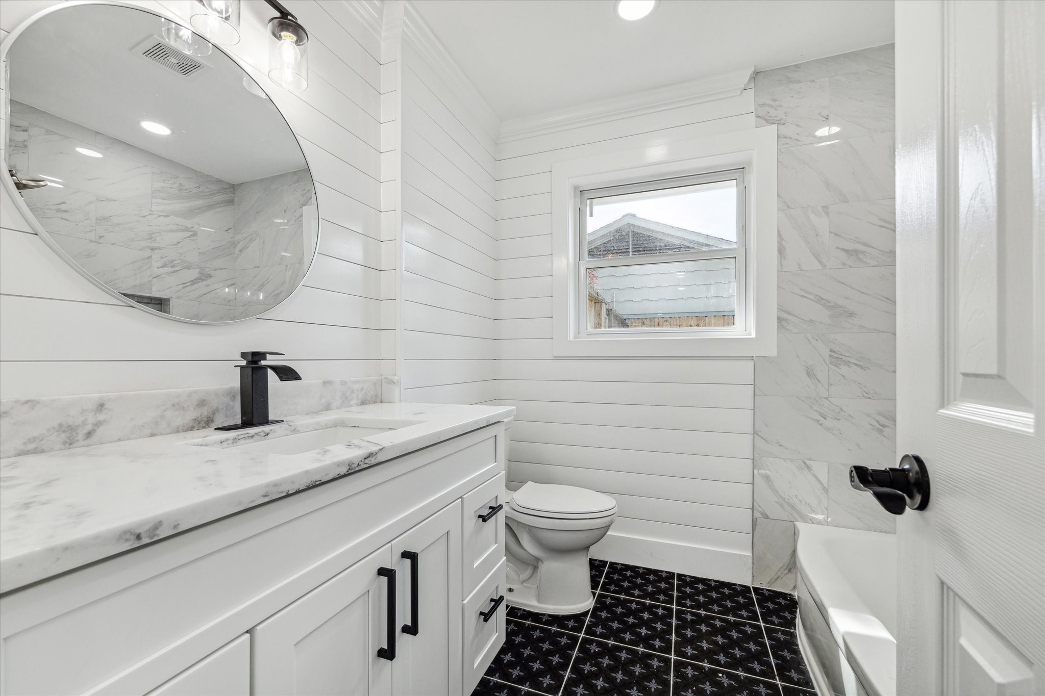 5402 Grape Street , Houston, TX, 77096 | 3237786 | Realty Texas LLC