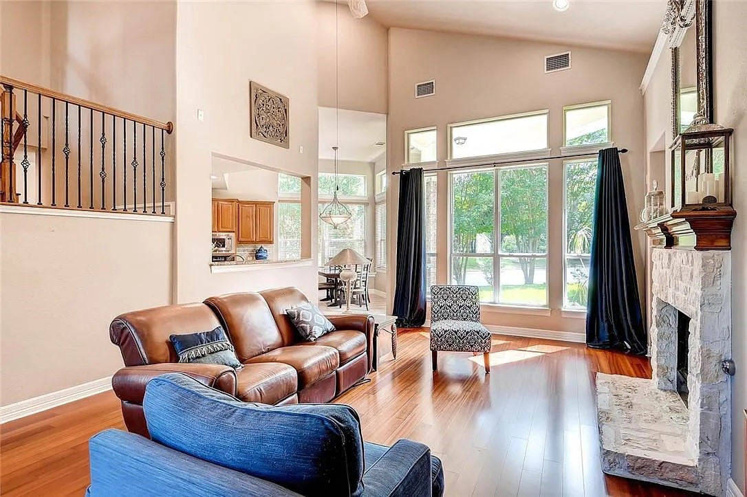 6816 Covered Bridge Drive , Austin, TX, 78736 | 8614066 | Realty Texas LLC