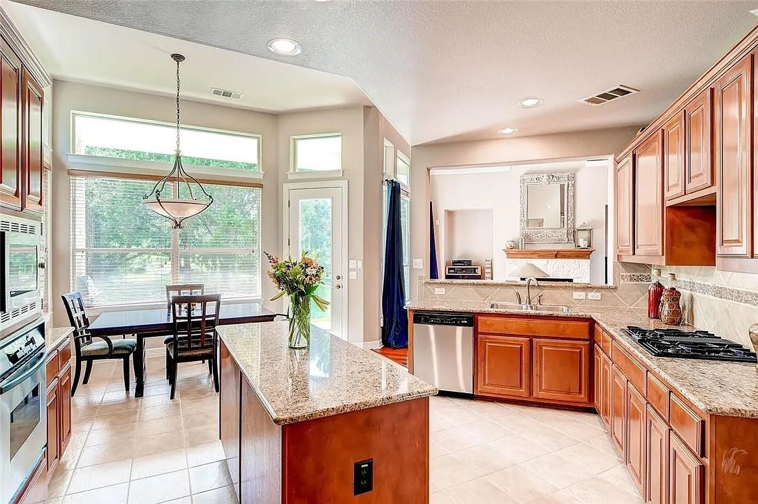 6816 Covered Bridge Drive , Austin, TX, 78736 | 8614066 | Realty Texas LLC