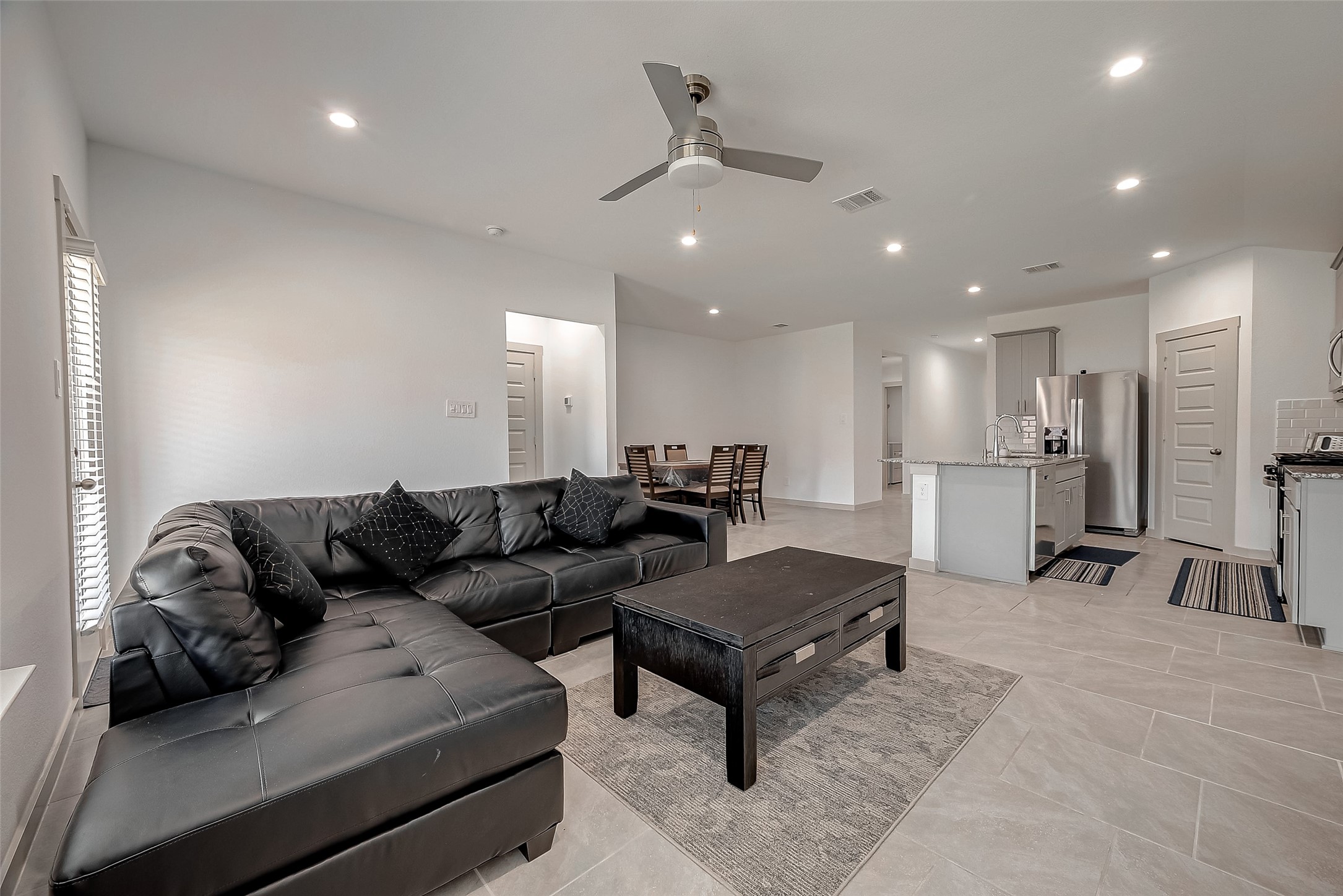 4963 Pine Haven Lane , Fresno, TX, 77545 | 74423020 | Realty Texas LLC