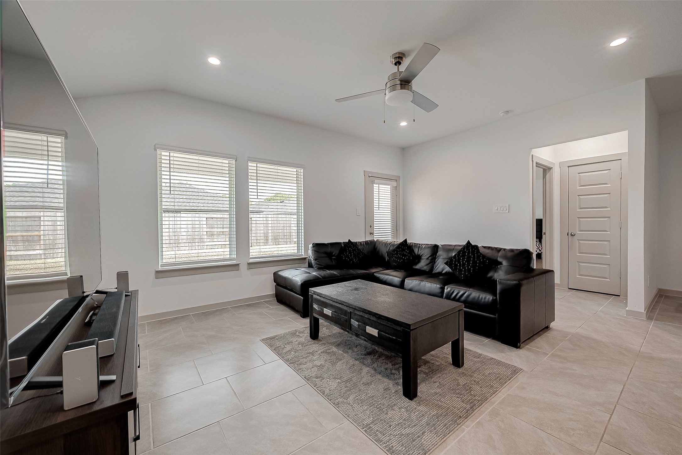 4963 Pine Haven Lane , Fresno, TX, 77545 | 74423020 | Realty Texas LLC