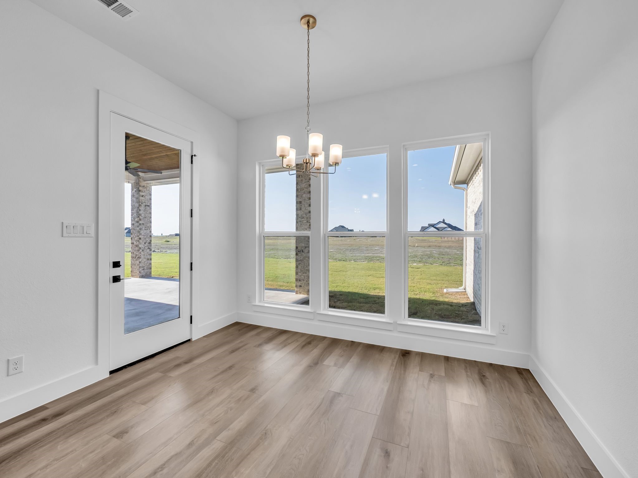 611 N Armstrong Road , Venus, TX, 76084 | 20704299 | Realty Texas LLC