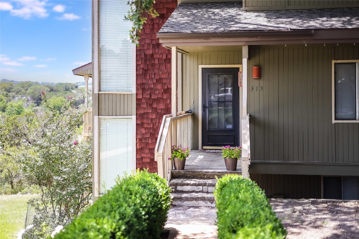 313 Venture Boulevard S , Point Venture, TX, 78645 | 5221545 | Realty Texas LLC