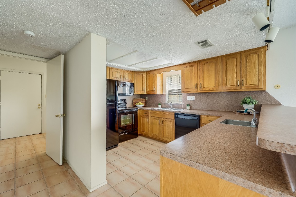 313 Venture Boulevard S , Point Venture, TX, 78645 | 5221545 | Realty Texas LLC