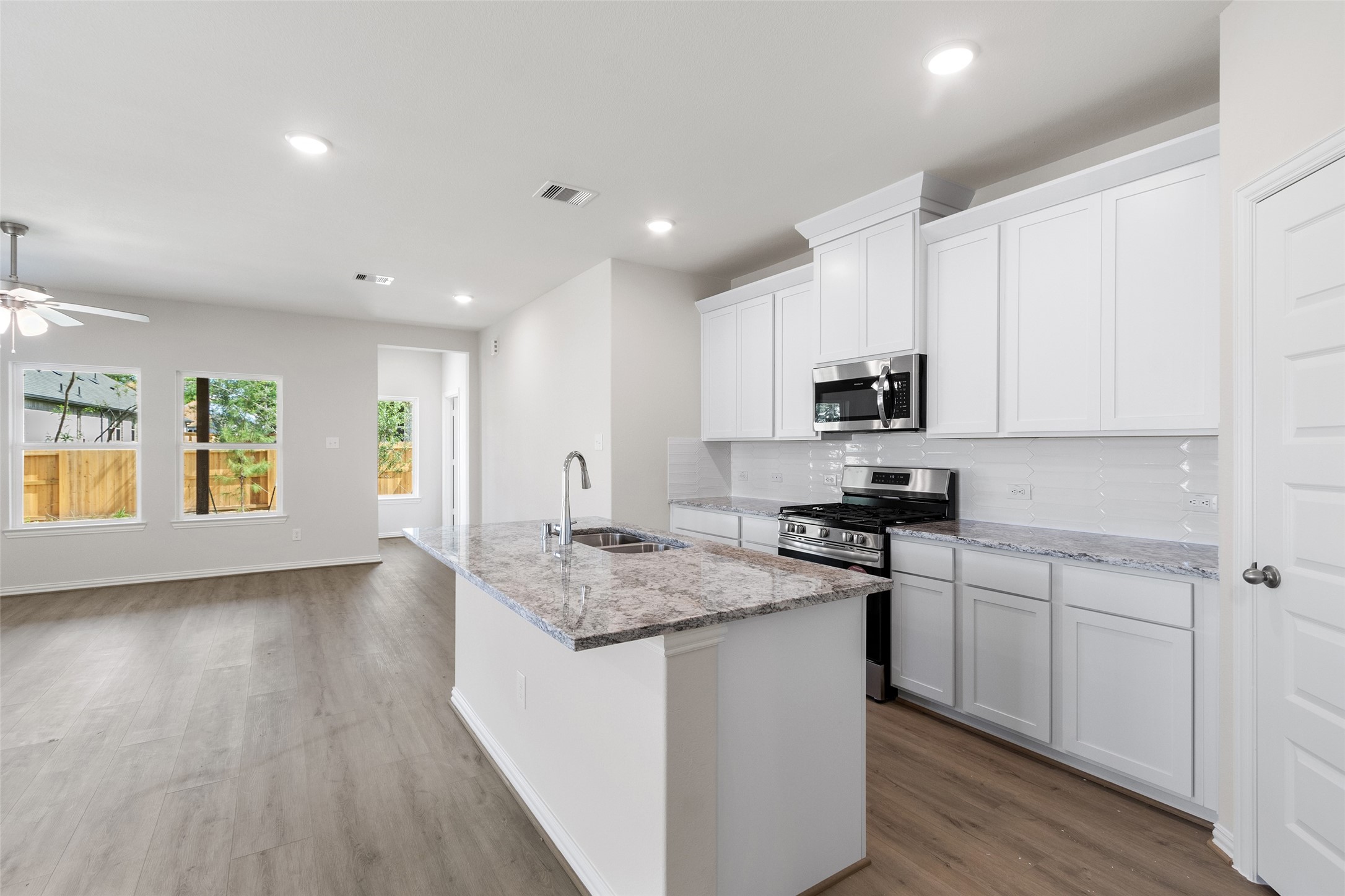 246 Brecon Buff Drive , Willis, TX, 77318 | 84483764 | Realty Texas LLC