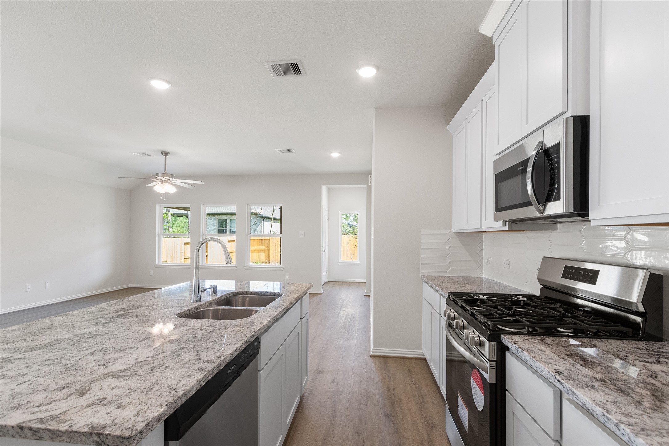 246 Brecon Buff Drive , Willis, TX, 77318 | 84483764 | Realty Texas LLC