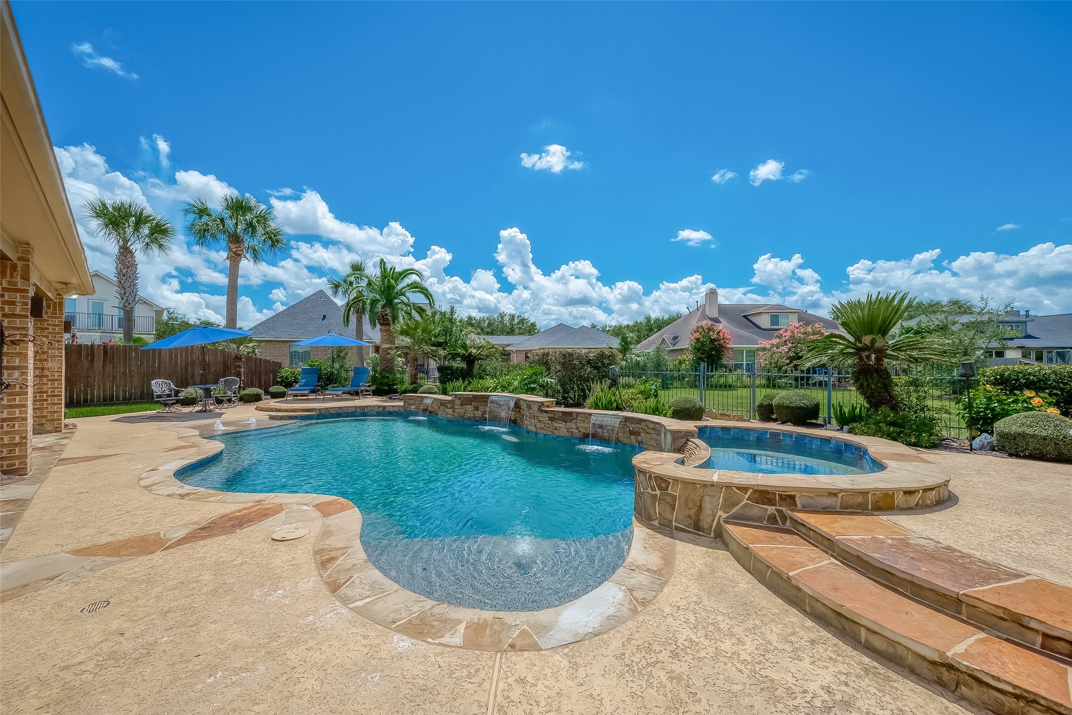 2006 Sandy Lake Drive , Friendswood, TX, 77546 | 72403583 | Realty Texas LLC
