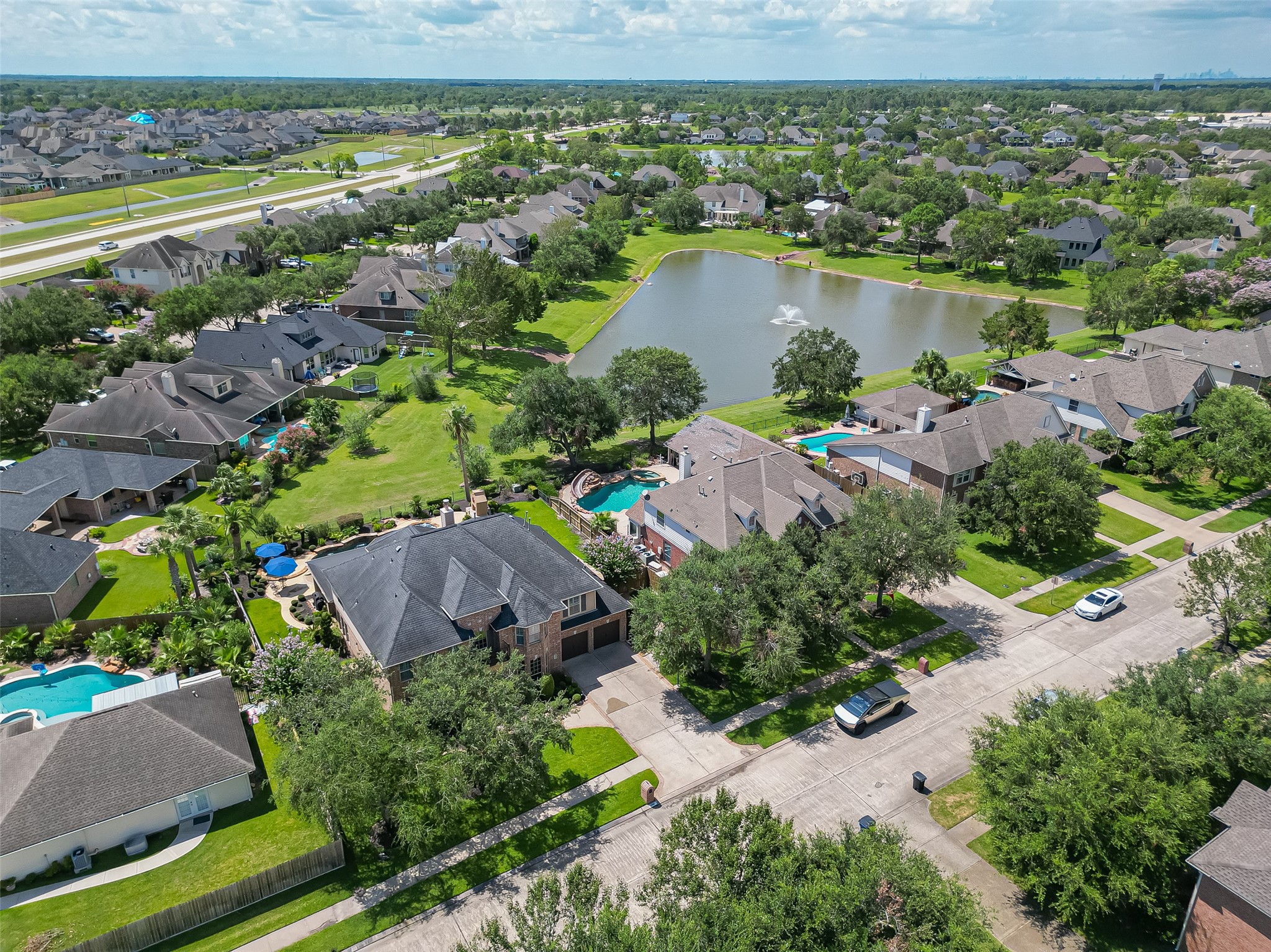 2006 Sandy Lake Drive , Friendswood, TX, 77546 | 72403583 | Realty Texas LLC