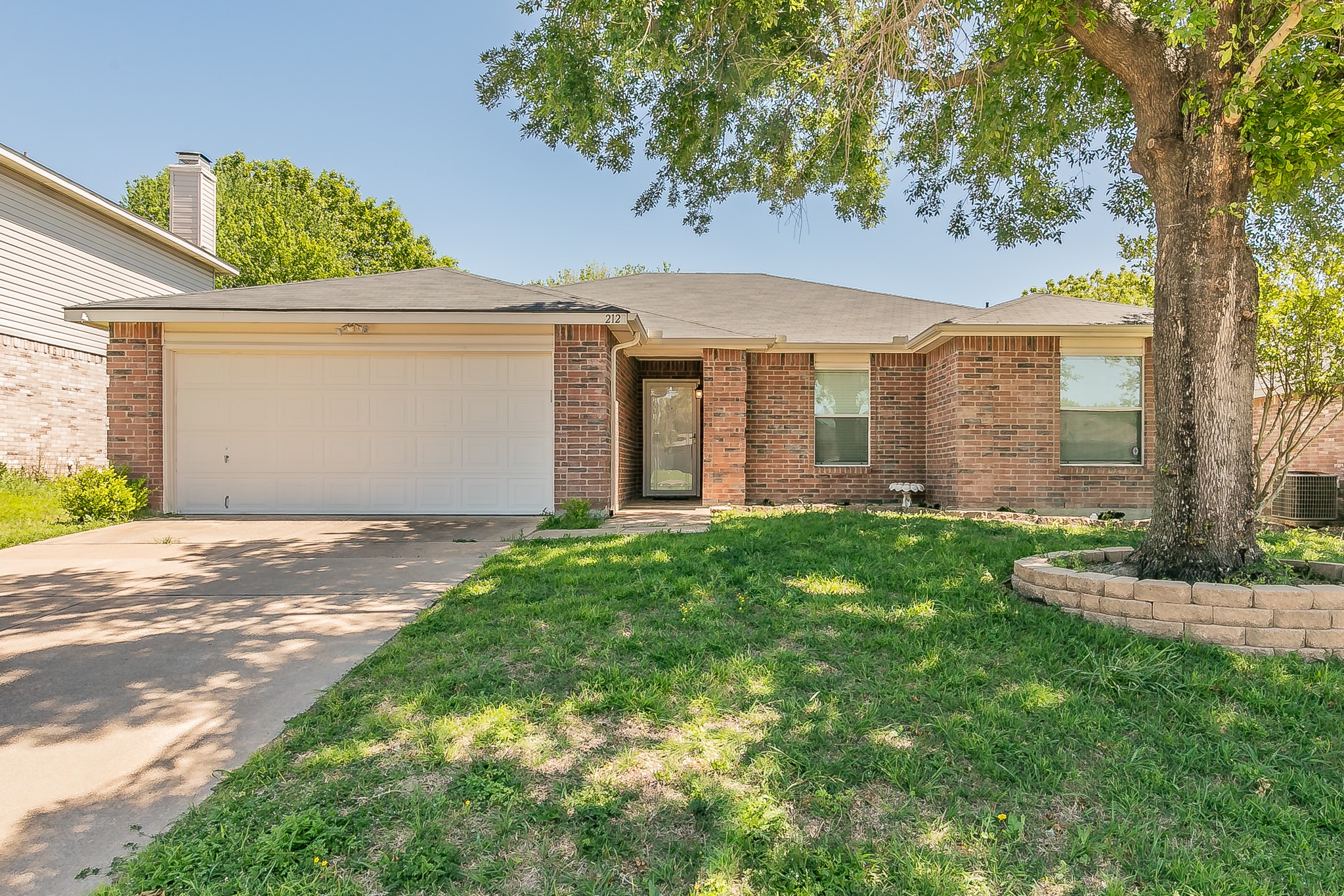 212 Queen Annes Drive , Burleson, TX, 76028 | 20707823 | Realty Texas LLC