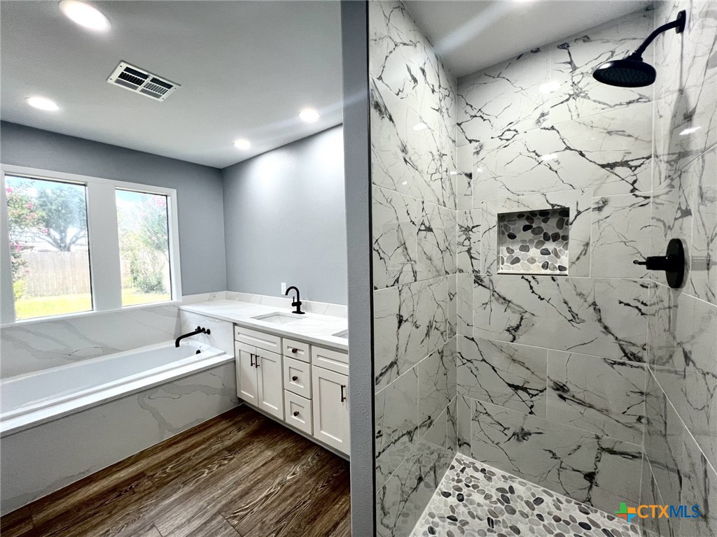 604 Bramble Bush Lane , Victoria, TX, 77904 | 554473 | Realty Texas LLC