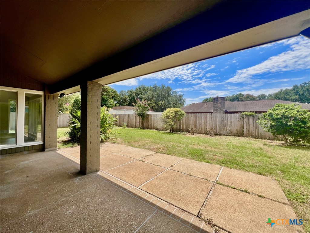 604 Bramble Bush Lane , Victoria, TX, 77904 | 554473 | Realty Texas LLC