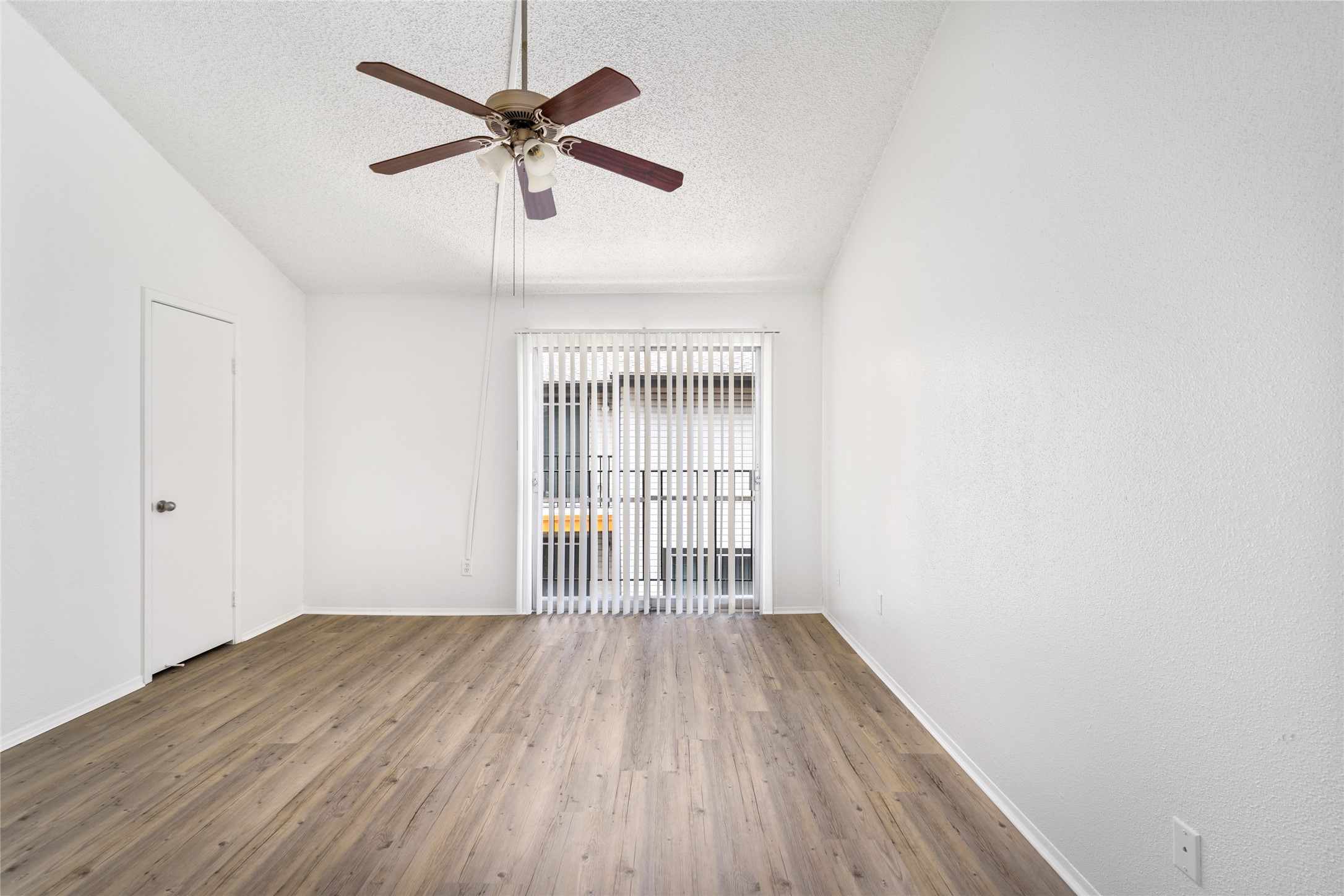 2111 Holly Hall Street 1716 , Houston, TX, 77054 | 46262049 | Realty Texas LLC