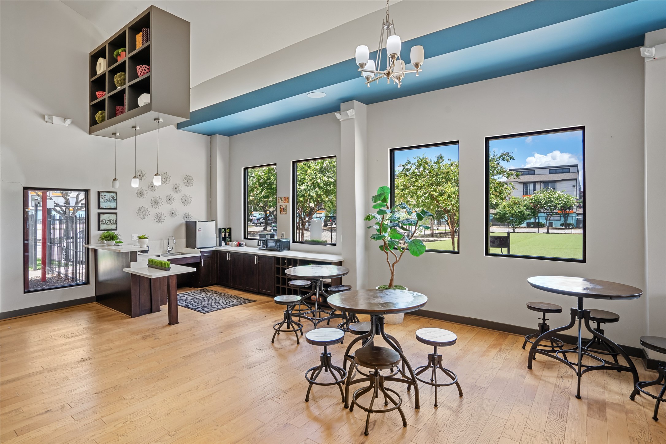 2111 Holly Hall Street 1716 , Houston, TX, 77054 | 46262049 | Realty Texas LLC
